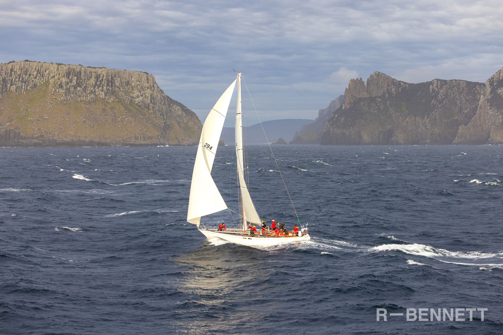 Love and War 0613 SH25