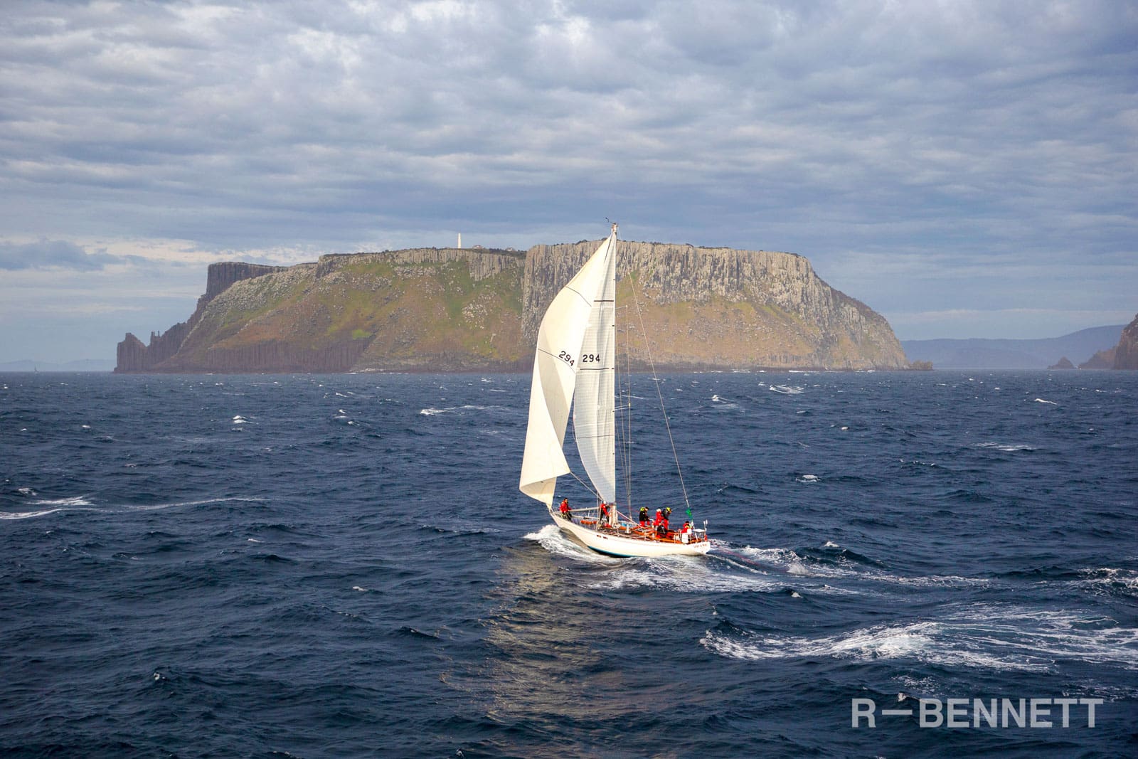 Love and War 0822A SH25