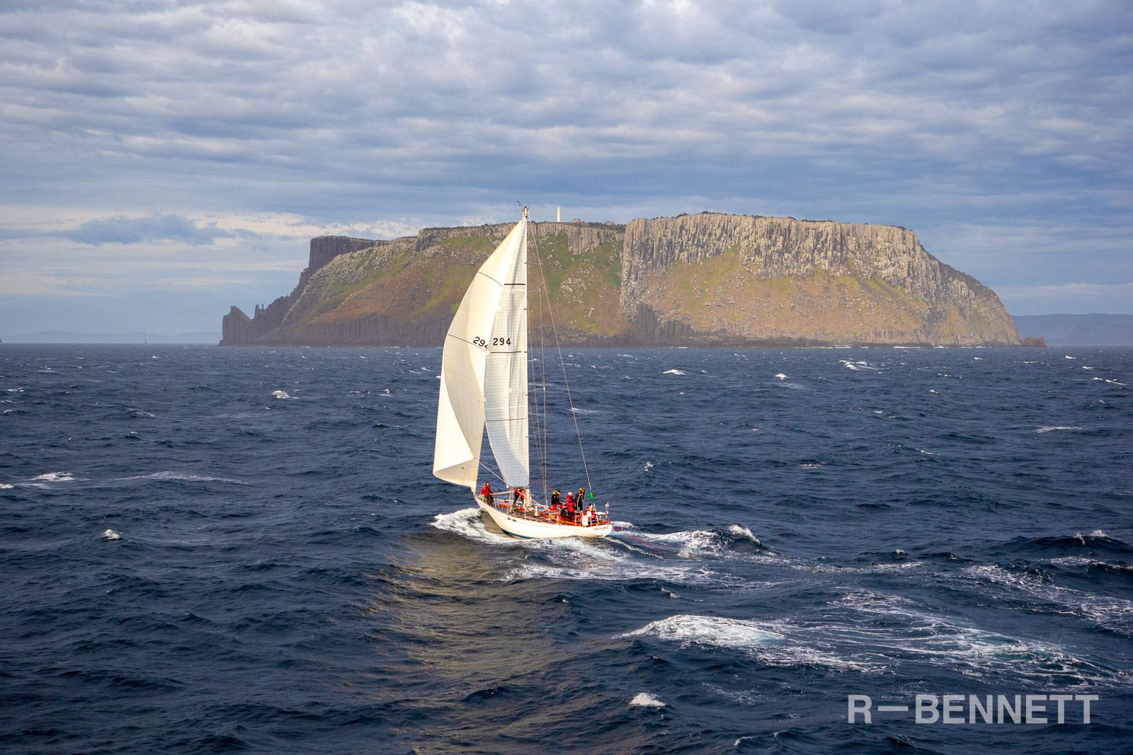 Love and War 0823 SH25