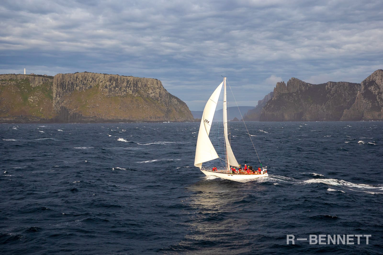 Love and War 0835A SH25