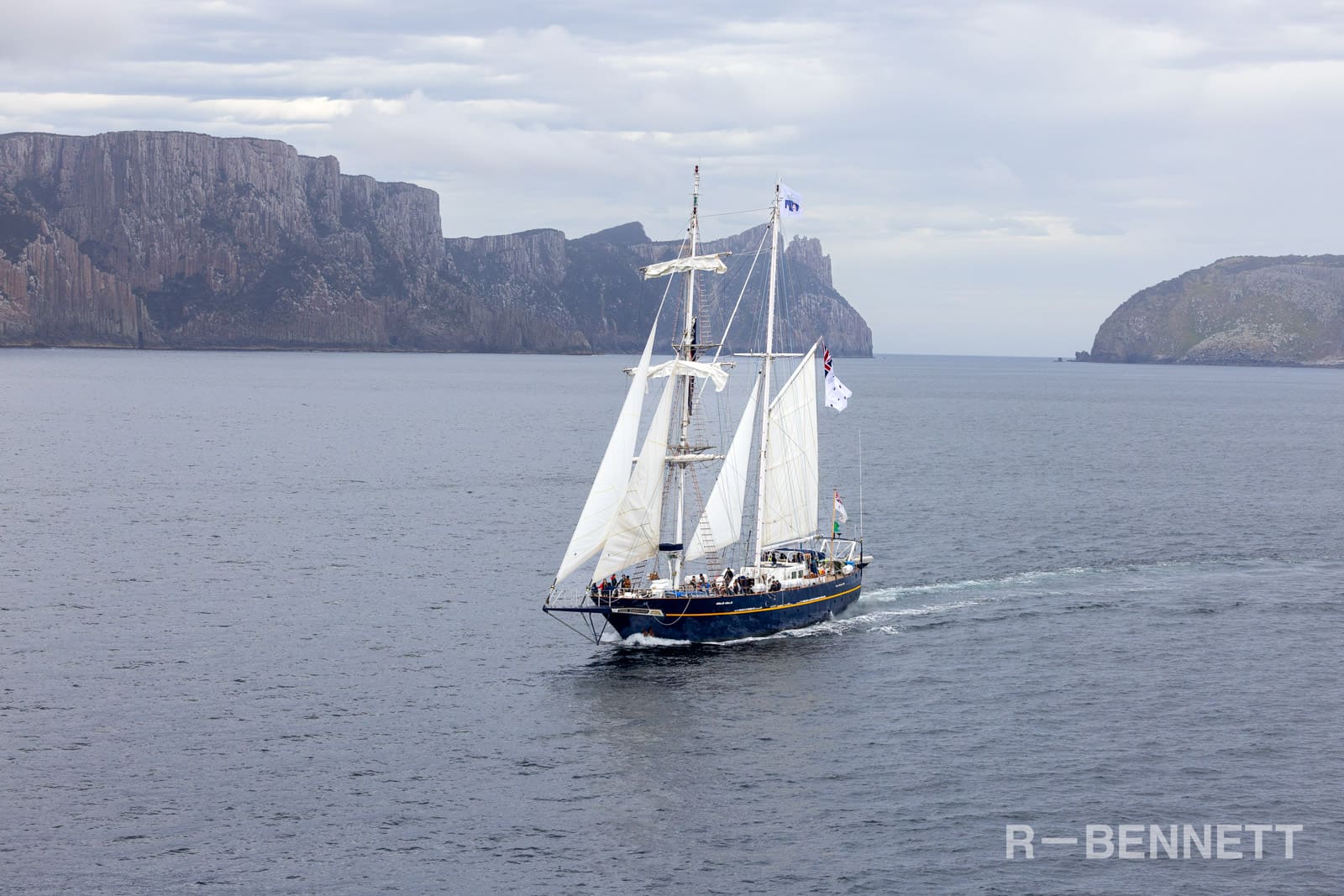 Young Endeavour 0884 SH25